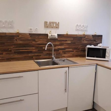 Appartement Agreable Au Centre Wifi Saint-Léonard-de-Noblat Esterno foto