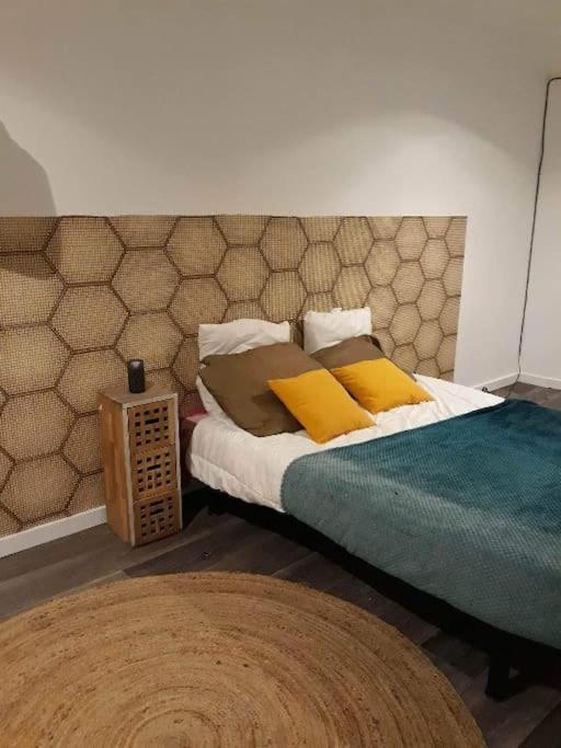 Appartement Agreable Au Centre Wifi Saint-Léonard-de-Noblat Esterno foto