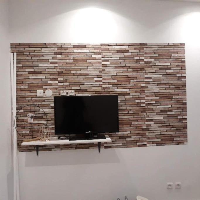 Appartement Agreable Au Centre Wifi Saint-Léonard-de-Noblat Esterno foto